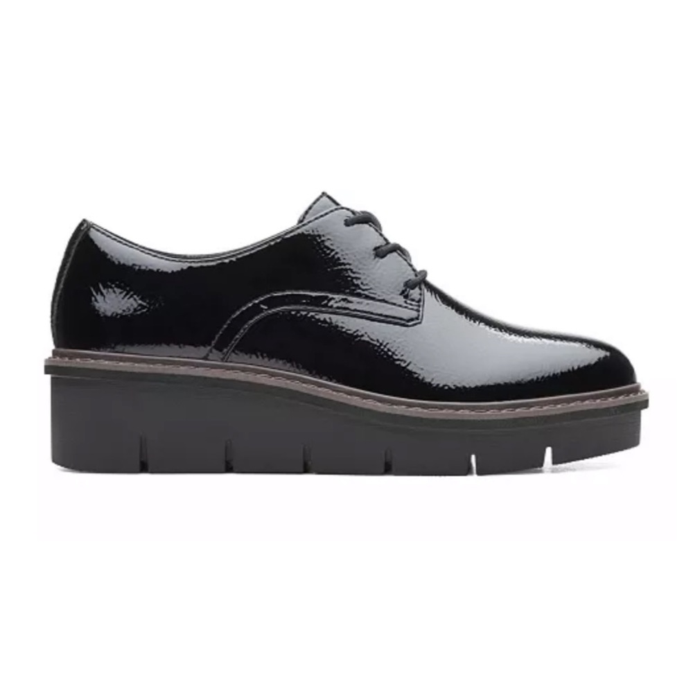 Clarks Airabell Shoe Wide Width! Too big for me